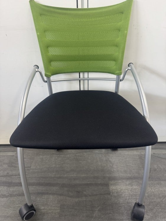 イトーキプリエ2シリーズ ネスティングチェア4脚セット 商品画像5