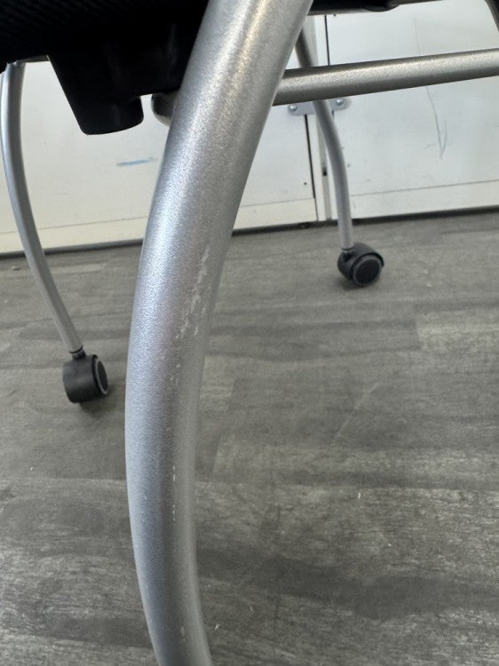 イトーキプリエ2シリーズ ネスティングチェア4脚セット 商品画像8