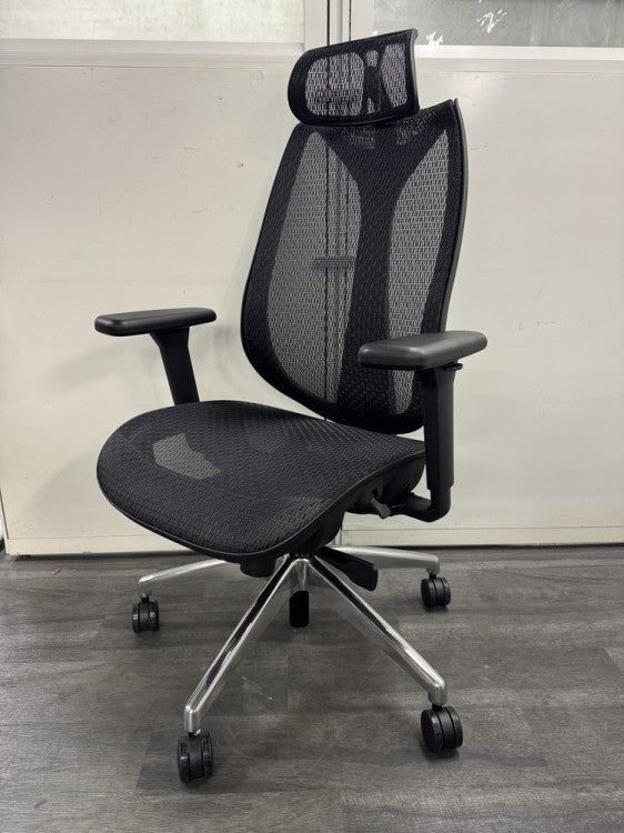 井上金庫可動肘付OAチェア 商品画像1