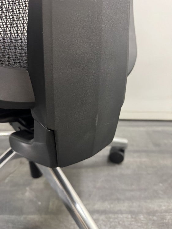 井上金庫可動肘付OAチェア 商品画像11