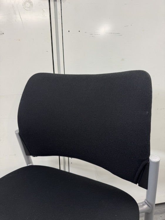 オカムラエレナ2シリーズ スタッキングチェア 商品画像3