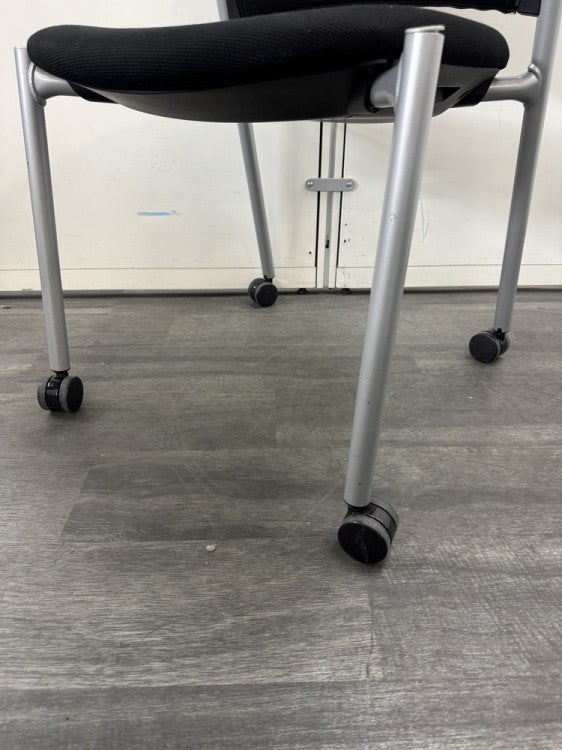 オカムラエレナ2シリーズ スタッキングチェア 商品画像5