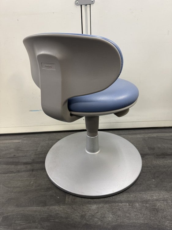 コクヨ患者用イス 商品画像2