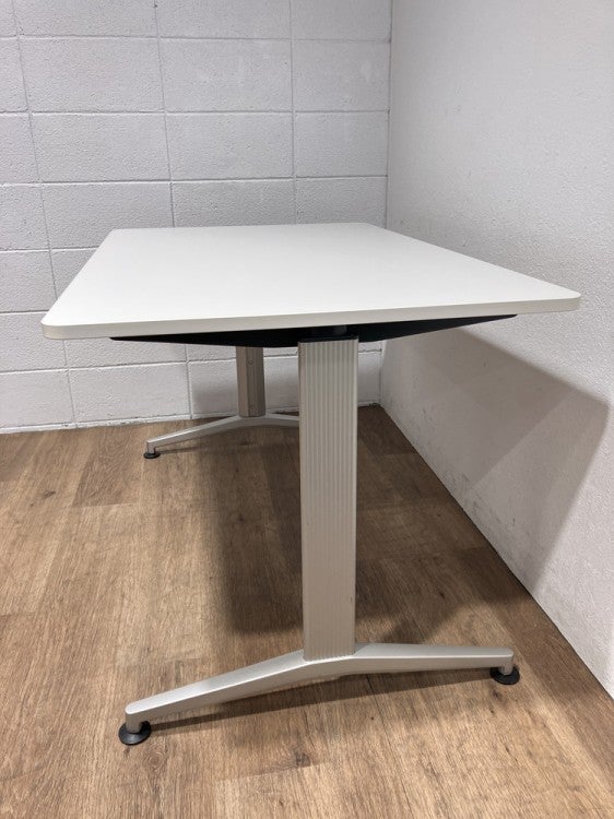 イトーキDEシリーズ ミーティングテーブル 商品画像6