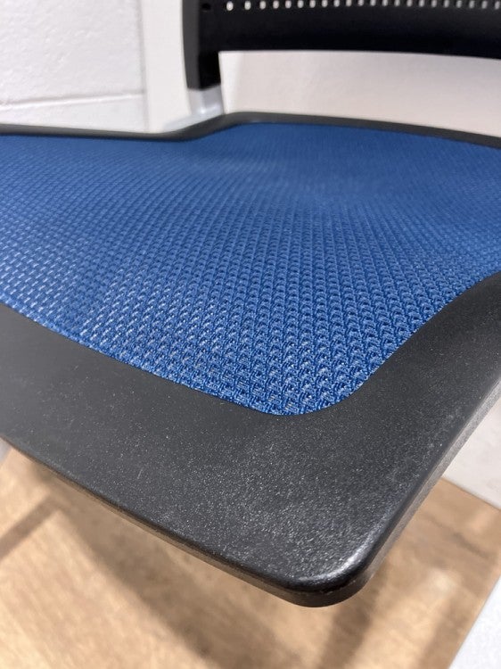 コクヨスプラインシリーズ ネスティングチェア4脚セット 商品画像3