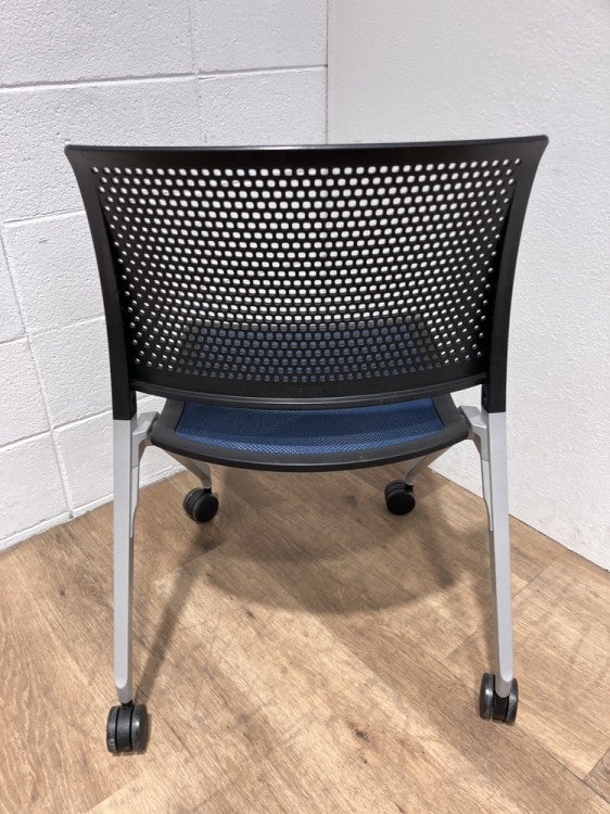 コクヨスプラインシリーズ ネスティングチェア4脚セット 商品画像6