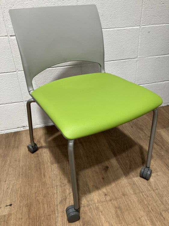 ライオンエピットシリーズ スタッキングチェア6脚セット 商品画像2