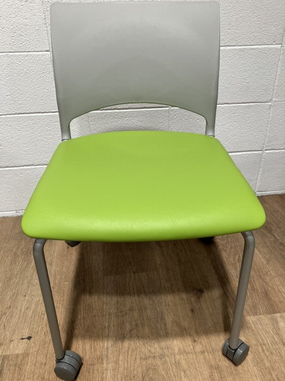 ライオンエピットシリーズ スタッキングチェア6脚セット 商品画像3