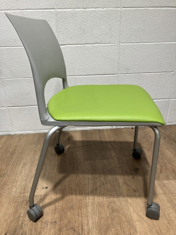 ライオンエピットシリーズ スタッキングチェア6脚セット 商品画像4