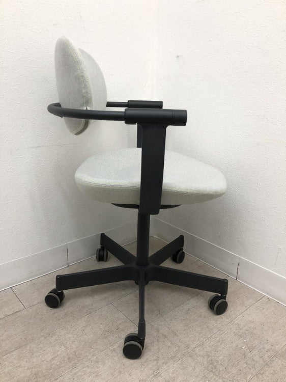 イトーキvertebra03（バーテブラ03 ）シリーズ ミーティングチェア 商品画像5