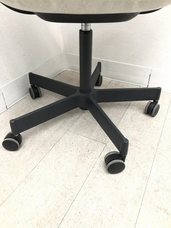 イトーキvertebra03（バーテブラ03 ）シリーズ ミーティングチェア 商品画像15