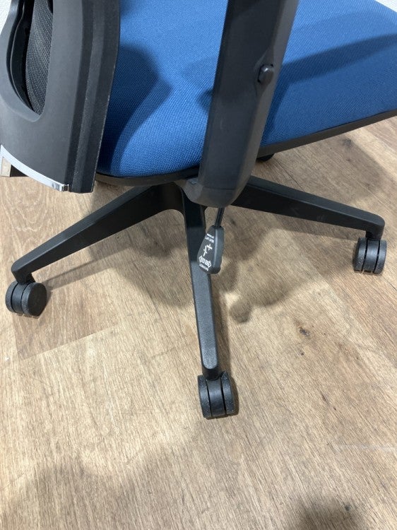 コクヨエントリー（ENTRY）チェア 可動肘付エントリーチェア 商品画像13