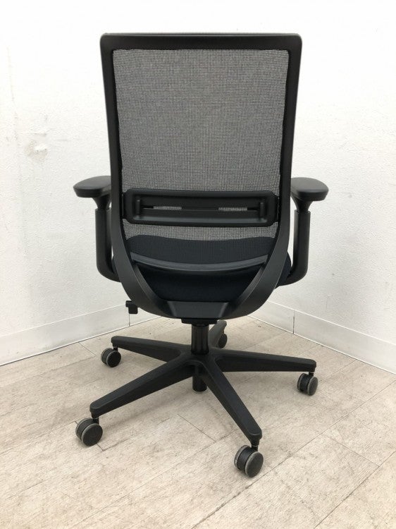 コクヨMitra2（ミトラ2）チェア 可動肘付ミトラ2チェア 商品画像5