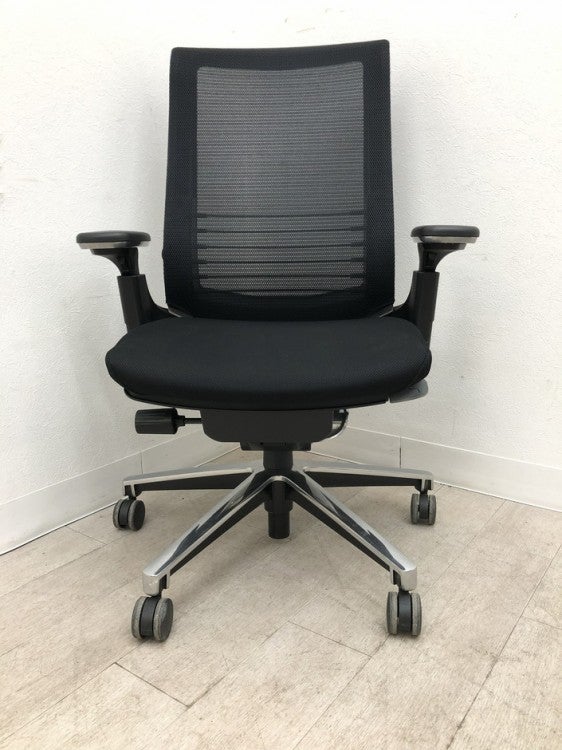 コクヨINSPINE（インスパイン）チェア 可動肘付インスパインチェア 商品画像2