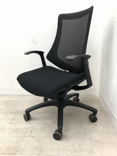 イトーキf(エフチェア)シリーズ 固定肘付エフチェア 商品画像1