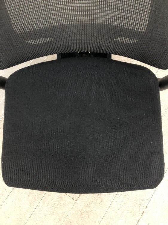 イトーキf(エフチェア)シリーズ 固定肘付エフチェア 商品画像7