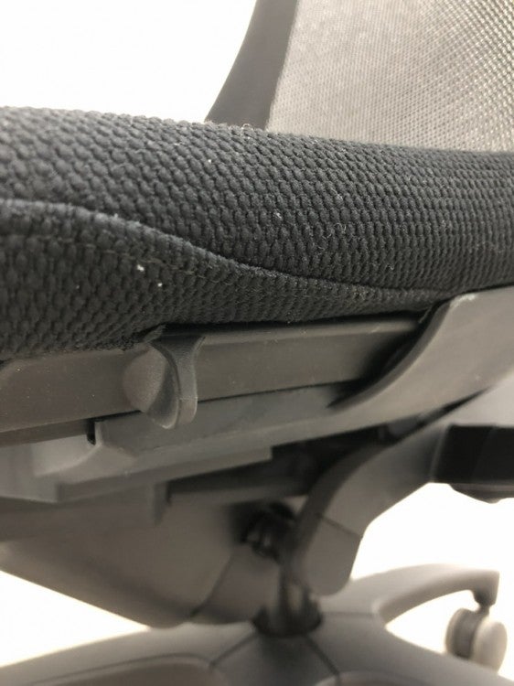 イトーキf(エフチェア)シリーズ 固定肘付エフチェア 商品画像14