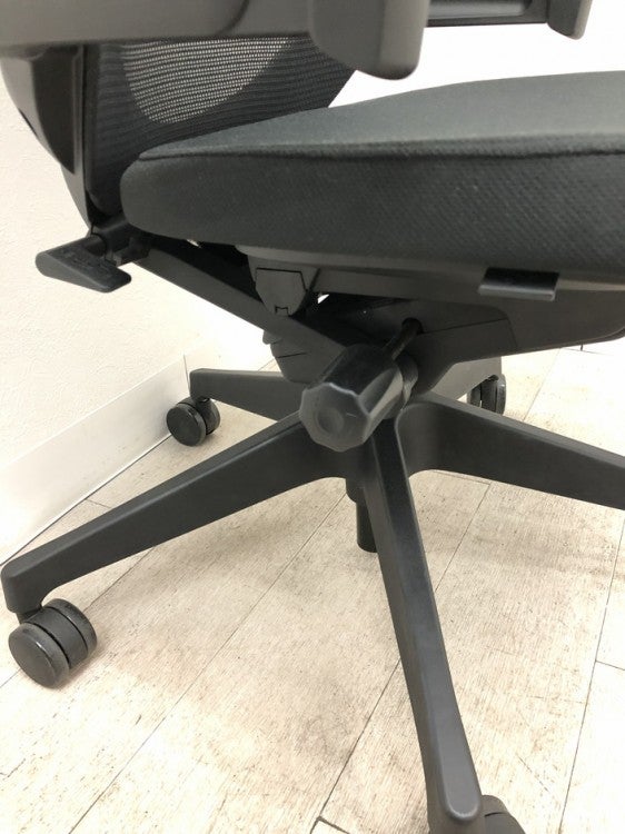 イトーキノート(nort)チェア 可動肘付ノートチェア 商品画像14