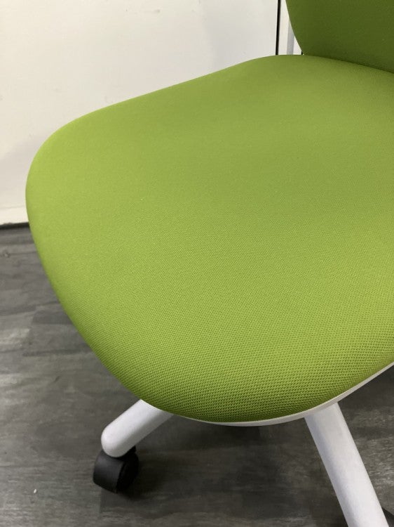 ウチダ（内田洋行）エニーザチェア 商品画像4