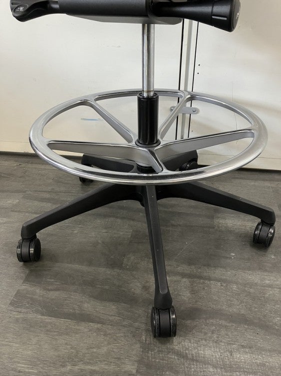 オカムラSylphy(シルフィー)チェア 固定肘付ハイチェア 商品画像6