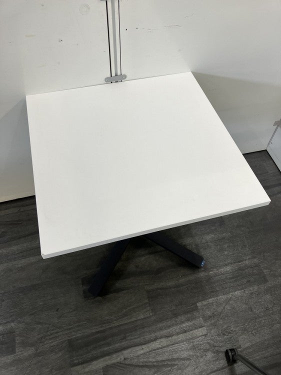 コクヨビエナ（VIENA）シリーズ 角テーブル 商品画像2