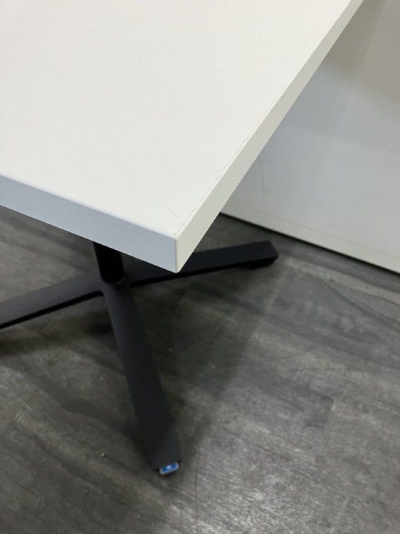 コクヨビエナ（VIENA）シリーズ 角テーブル 商品画像3