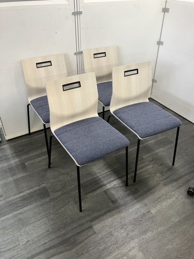 オカムラスイープシリーズ スタッキングチェア4脚セット 商品画像1