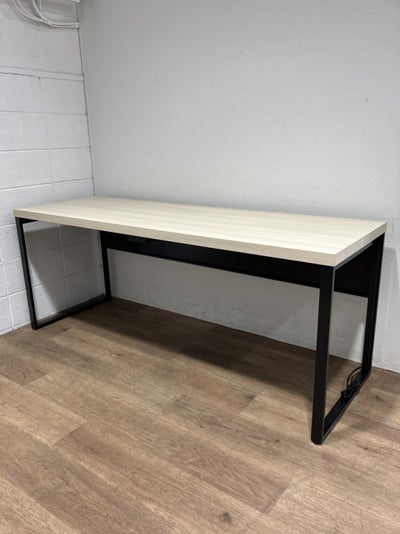 オカムラAlt Piazza(アルトピアッツァ)シリーズ 1800平デスク 商品画像1