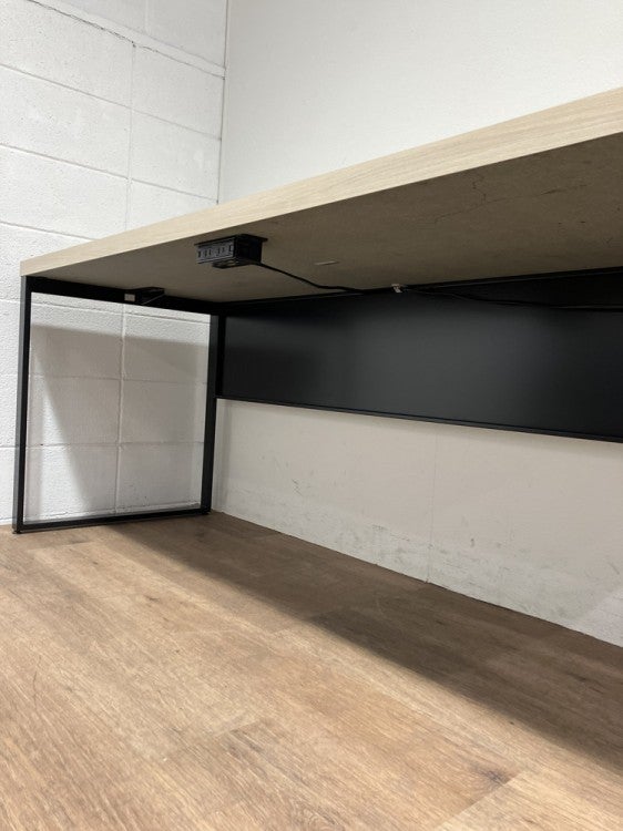 オカムラAlt Piazza(アルトピアッツァ)シリーズ 1800平デスク 商品画像4