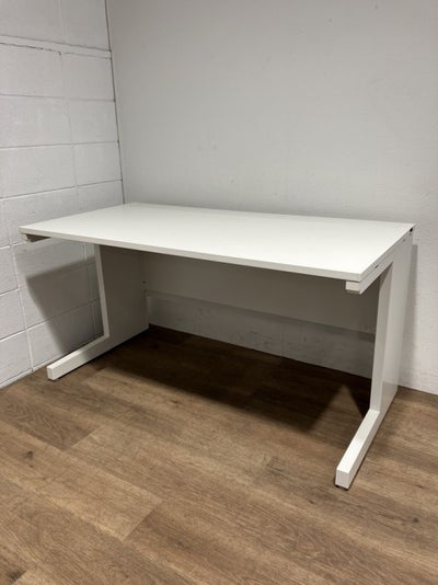 ウチダ（内田洋行）SCAENA(スカエナ)シリーズ　Kタイプ 1400平デスク 商品画像1