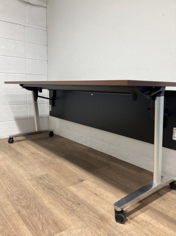 ウチダ（内田洋行）MOTIFシリーズ 1800サイドスタックテーブル 商品画像4