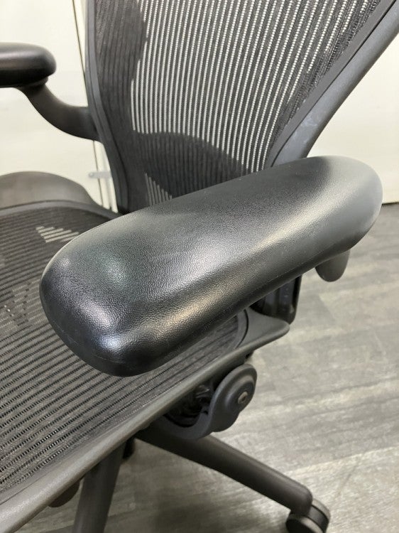 HermanMiller（ハーマンミラー）アーロンチェア 可動肘付アーロンチェア 商品画像7