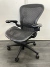 HermanMiller（ハーマンミラー）アーロンチェア 固定肘付アーロンチェア 商品画像1