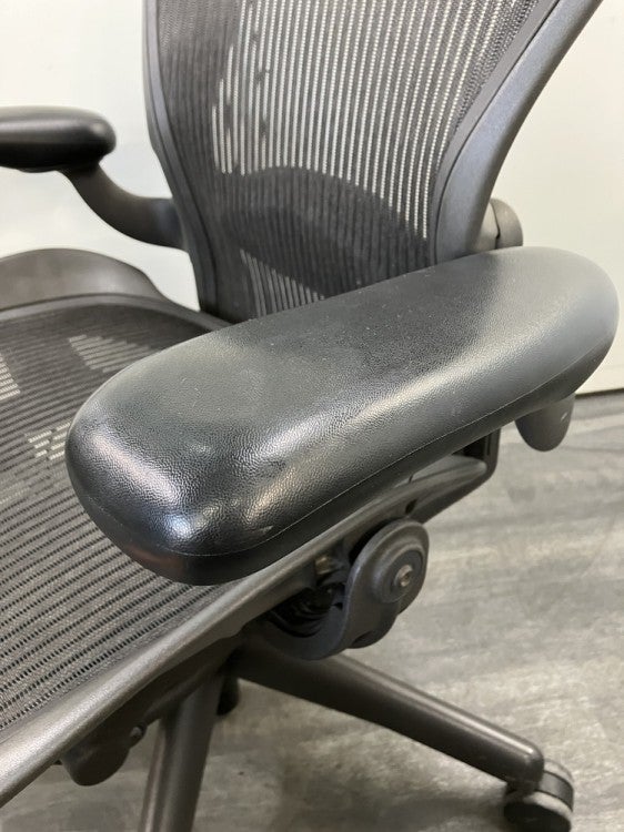 HermanMiller（ハーマンミラー）アーロンチェア 固定肘付アーロンチェア 商品画像7