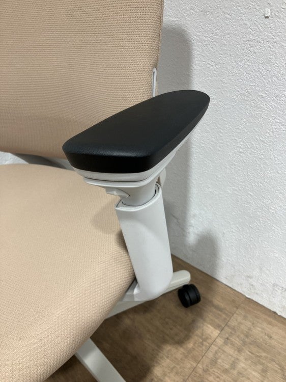 コクヨ可動肘付ミトラ2チェア 商品画像6