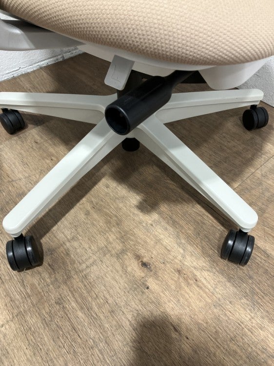 コクヨ可動肘付ミトラ2チェア 商品画像12