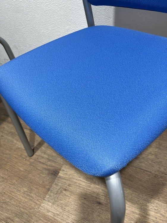 コクヨ100シリーズ スタッキングチェア7脚セット 商品画像4