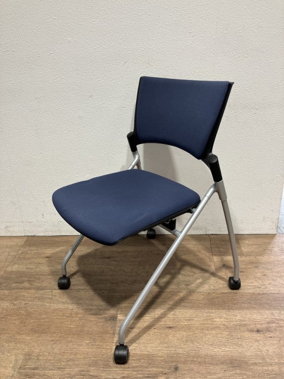 イトーキマノス(MANOSS)シリーズ ネスティングチェア4脚セット 商品画像2