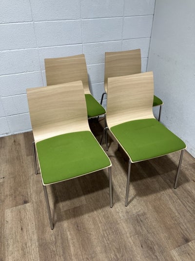 ウチダ（内田洋行）スタッキングチェア4脚セット 商品画像1