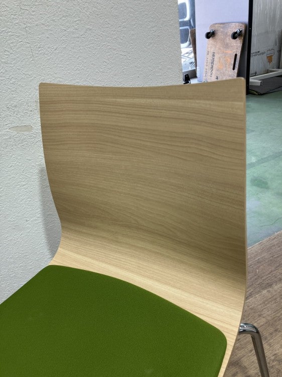 ウチダ（内田洋行）スタッキングチェア4脚セット 商品画像5