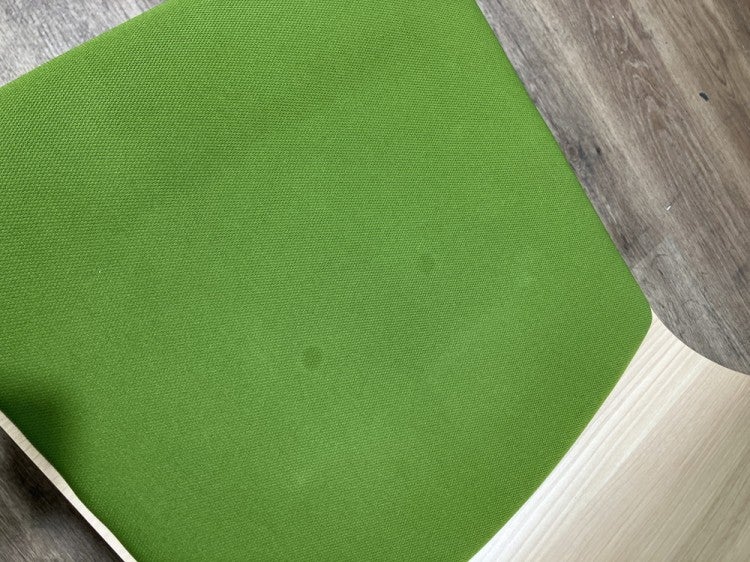 ウチダ（内田洋行）スタッキングチェア4脚セット 商品画像7