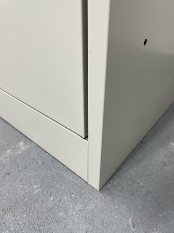 オカムラFZタイプシリーズ 8人用ロッカー2台セット 商品画像4