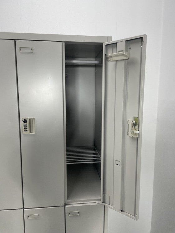 オカムラFZタイプシリーズ 8人用ロッカー2台セット 商品画像7