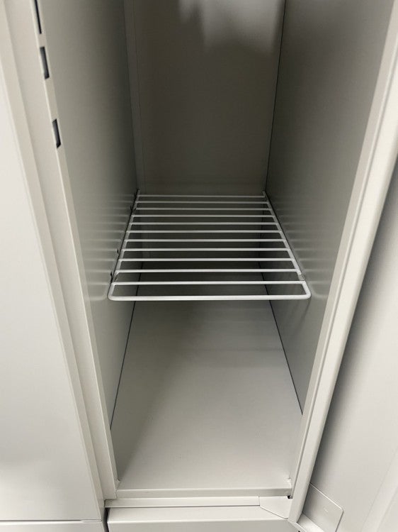 オカムラFZタイプシリーズ 8人用ロッカー2台セット 商品画像9