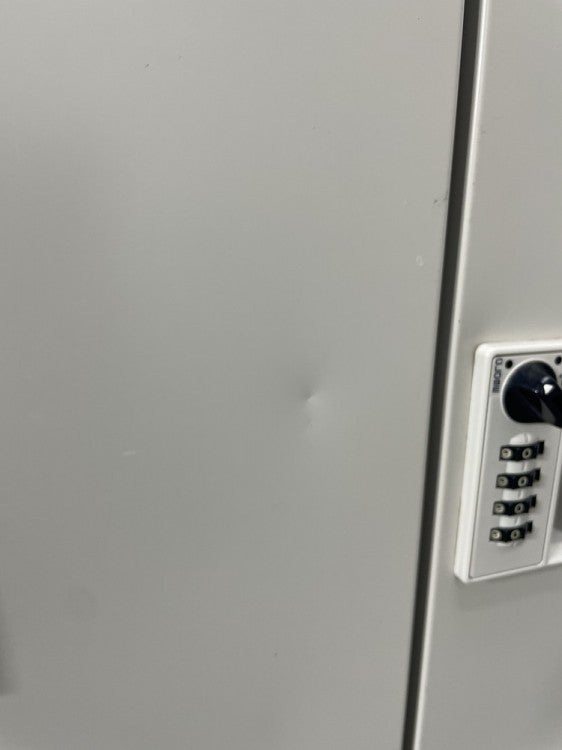 オカムラFZタイプシリーズ 8人用ロッカー2台セット 商品画像13