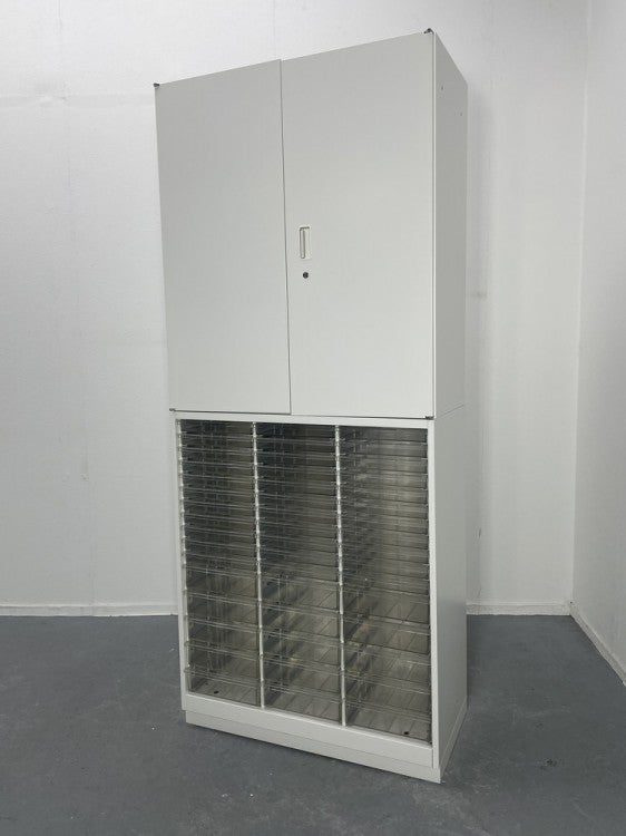 イトーキシンラインシリーズ 両開きクリアトレー上下書庫 商品画像1