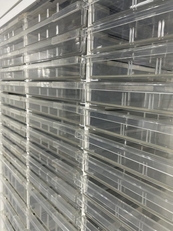 イトーキシンラインシリーズ 両開きクリアトレー上下書庫 商品画像13