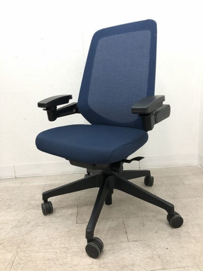 イトーキノート(nort)チェア 可動肘付ノートチェア 商品画像1