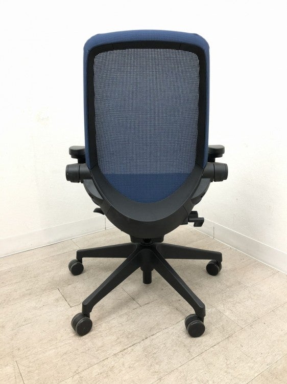 イトーキノート(nort)チェア 可動肘付ノートチェア 商品画像4