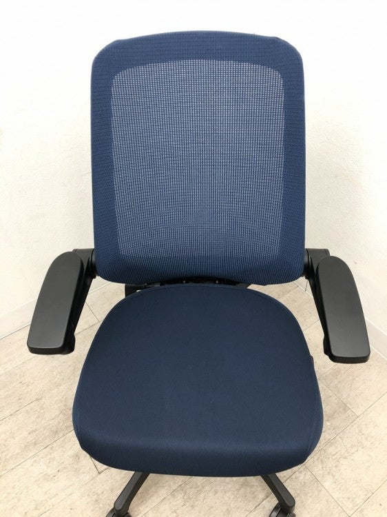 イトーキノート(nort)チェア 可動肘付ノートチェア 商品画像6